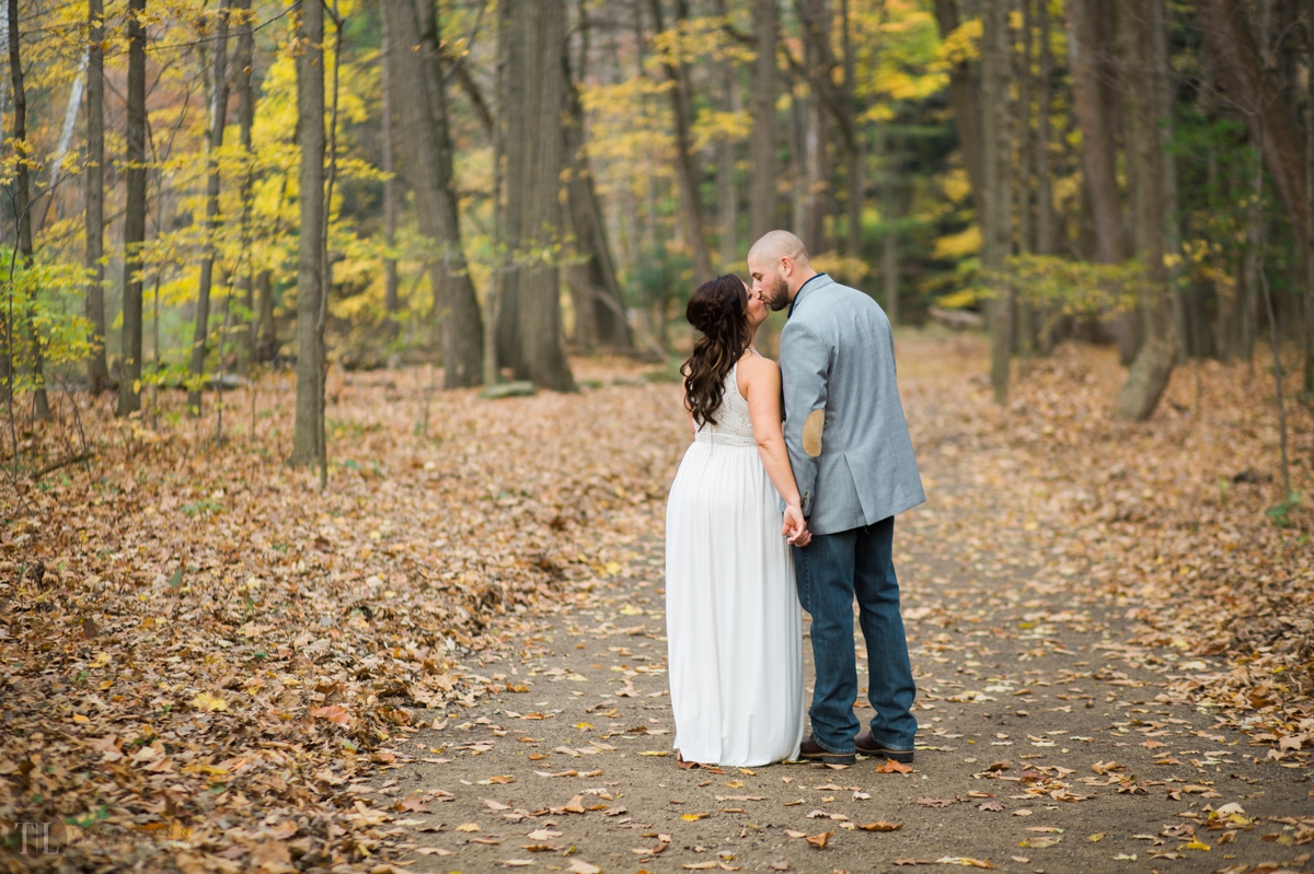 Cindy-and-grayson-mill-creek-park-youngstown-photographer-tracylynn-photography 6.jpg