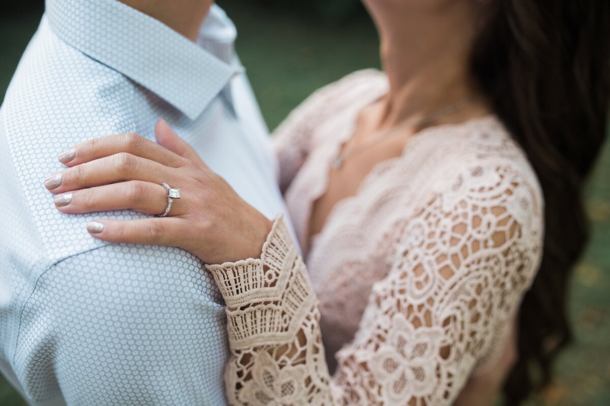 Jessica+Frankie+mill+creek+park+engagement+session+photographed+by+Tracylynn+photography+in+youngstown+ohio 2.jpg